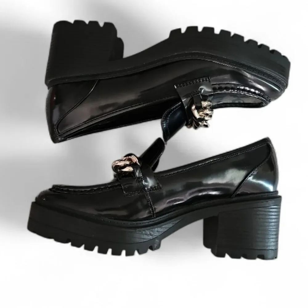 Guess Chunky Chain Loafers Women 9.5 Black Lug Sole Platform Preppy Goth